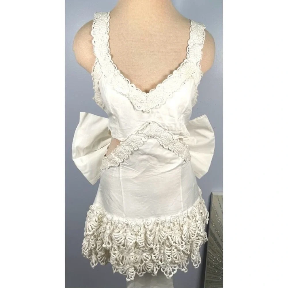 LoveShackFancy Anjanue Bow Detail Cutout
True White Mini Dress size 4 - Picture 2 of 5